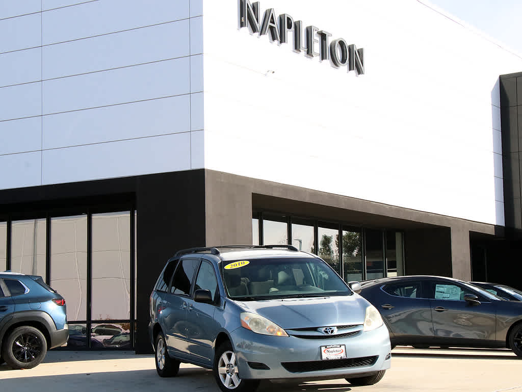 2010 Toyota Sienna LE