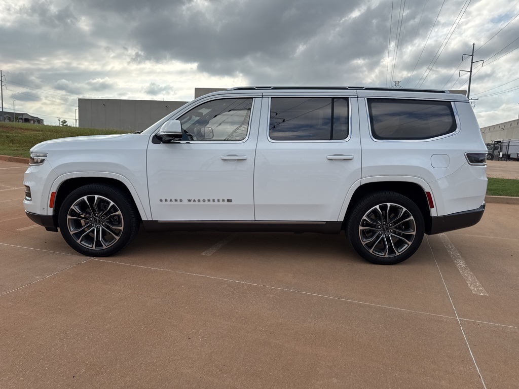 2022 Jeep Grand Wagoneer III photo 7