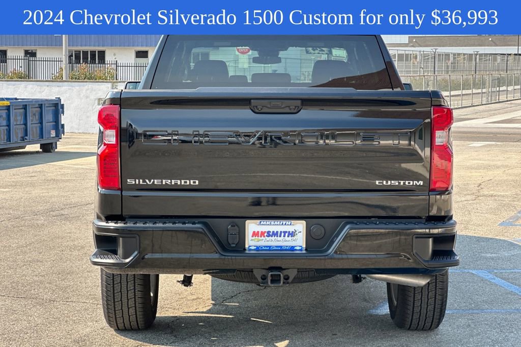 2024 Chevrolet Silverado 1500 Custom photo 4