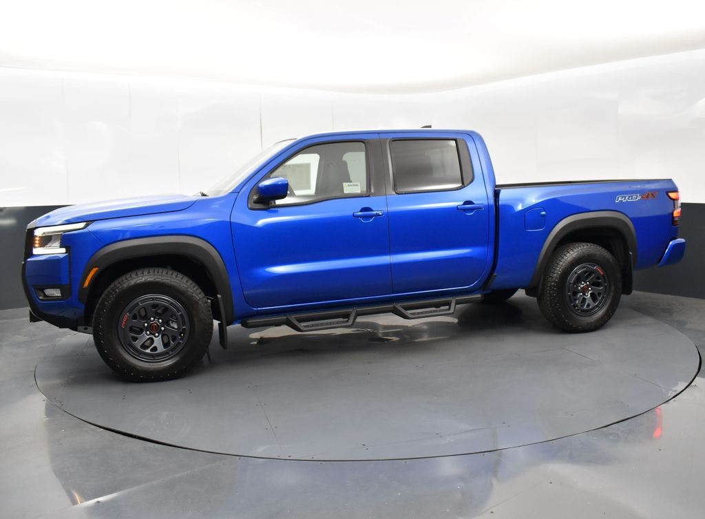 2025 Nissan Frontier photo 3