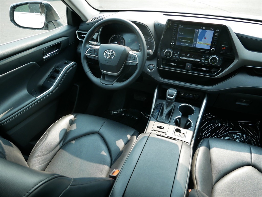 2022 Toyota Highlander XLE photo 11