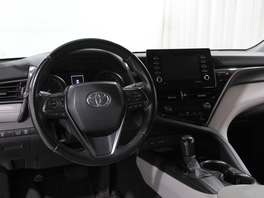 2021 Toyota Camry SE photo 4