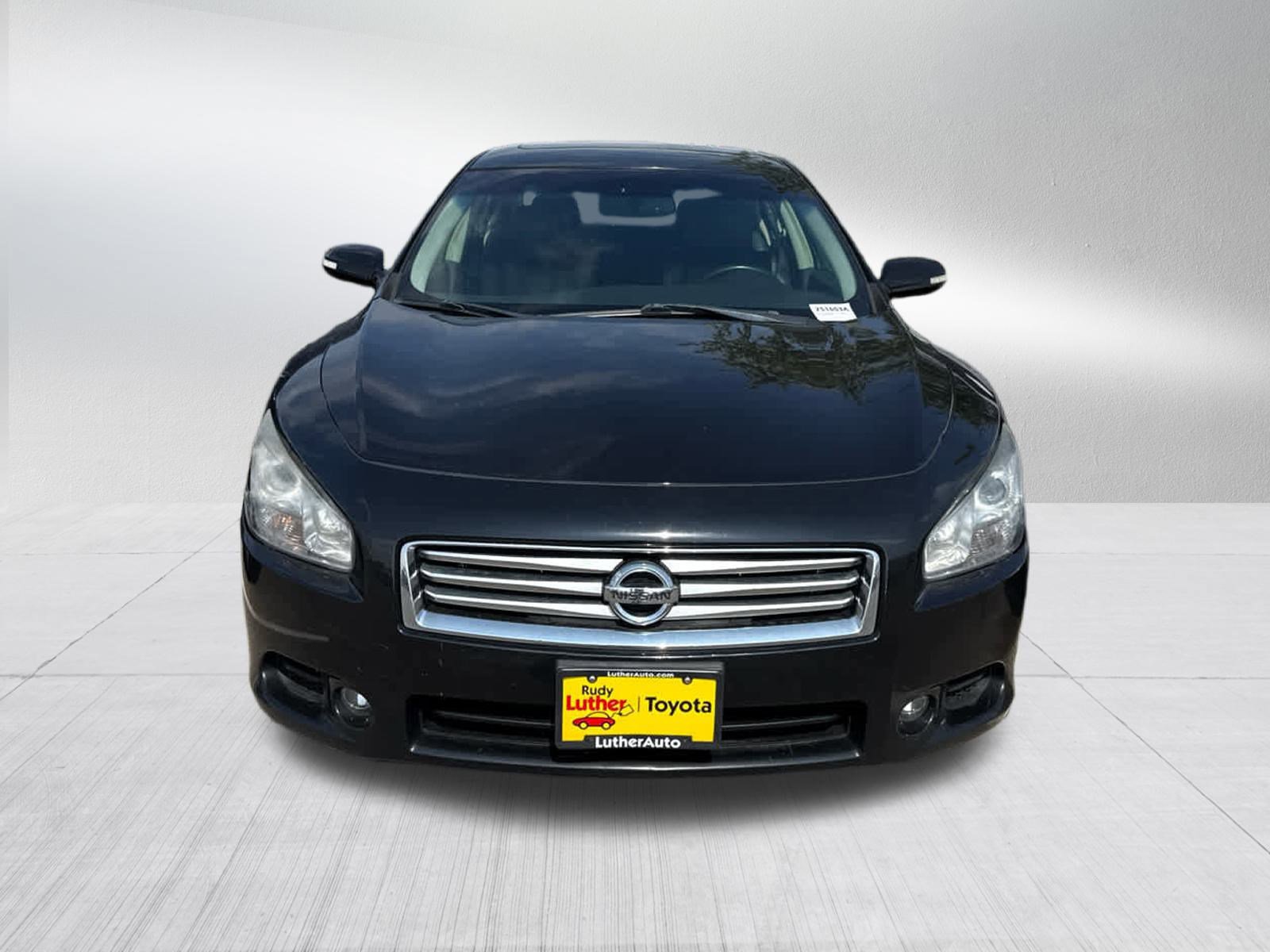 2014 Nissan Maxima S photo 2