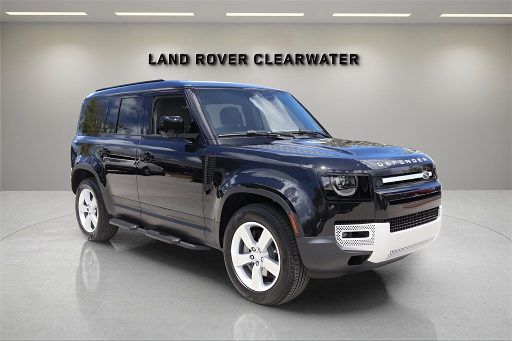 2025 Land Rover Defender 110 S photo 6