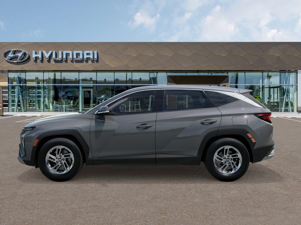 2026 Hyundai Tucson SE photo 2