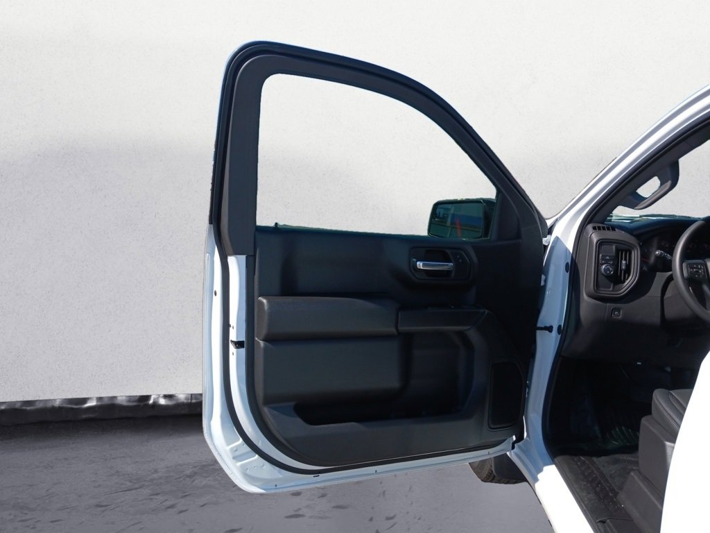 2024 Chevrolet Silverado 1500 photo 10