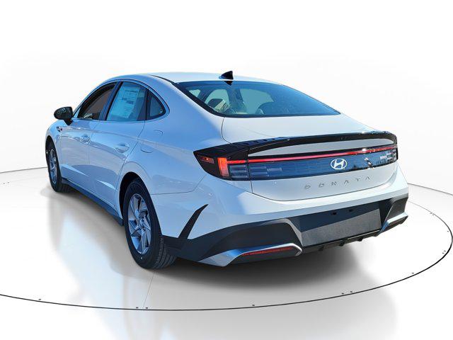 2025 Hyundai Sonata SE photo 3