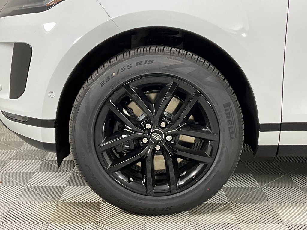 2026 Land Rover Range Rover Evoque S photo 4