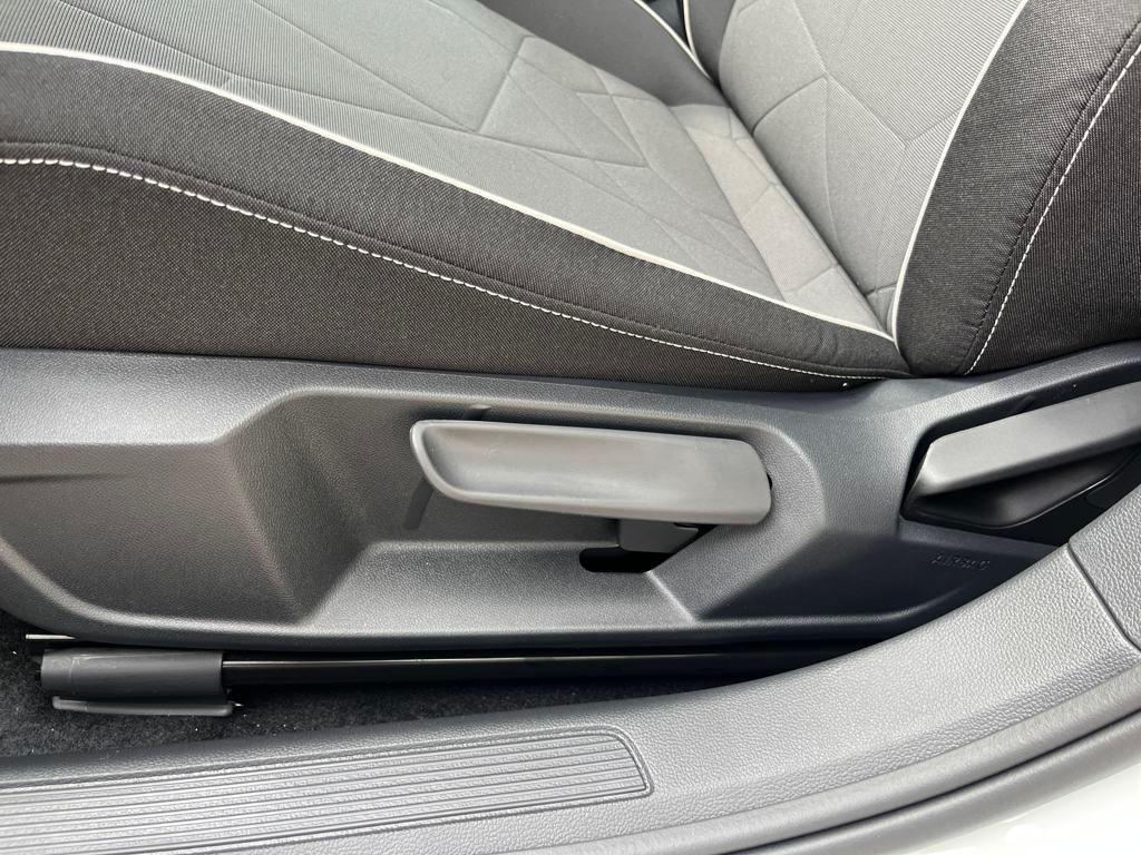 2025 Volkswagen Jetta 1.5T Sport photo 4
