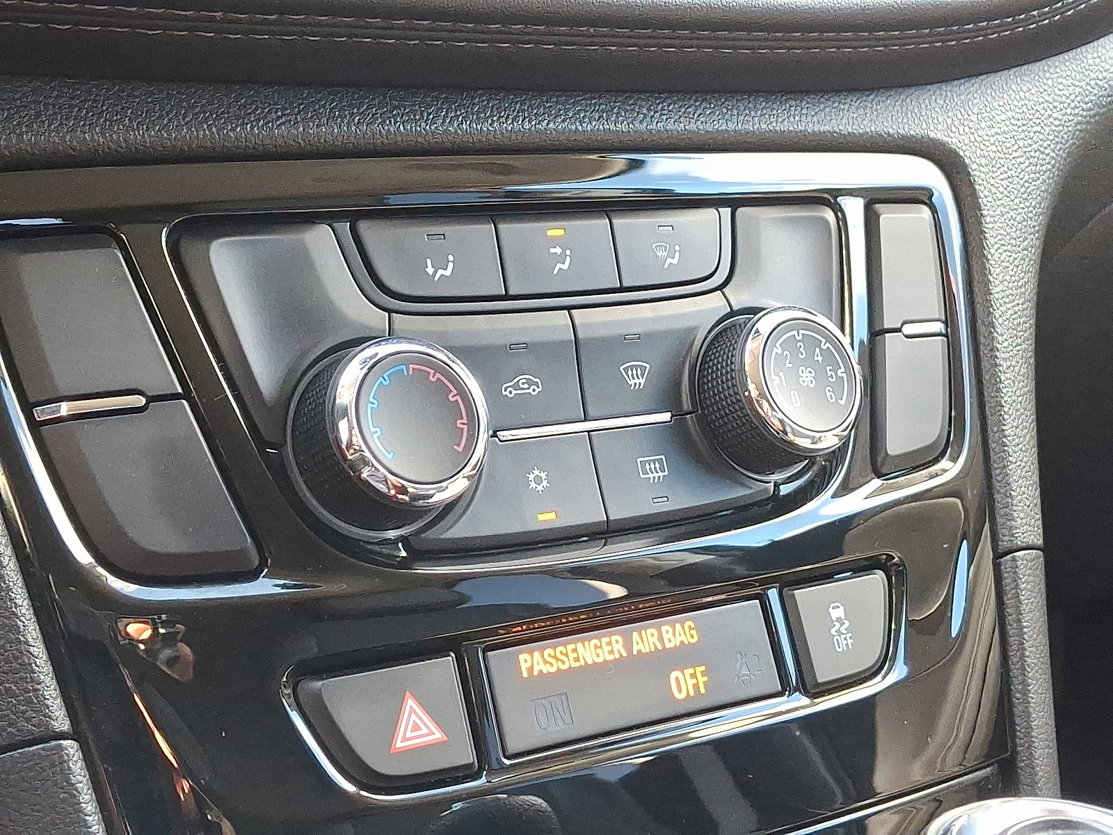 2022 Buick Encore Preferred photo 17