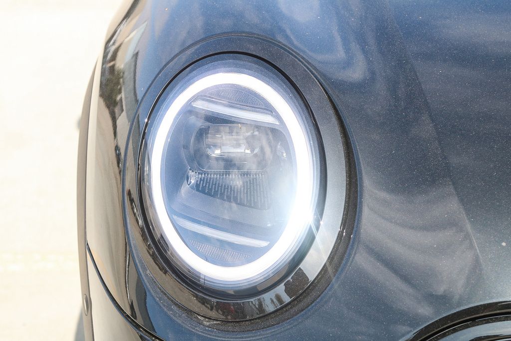 2026 Mini Cooper 4 Door Hardtop Iconic photo 6