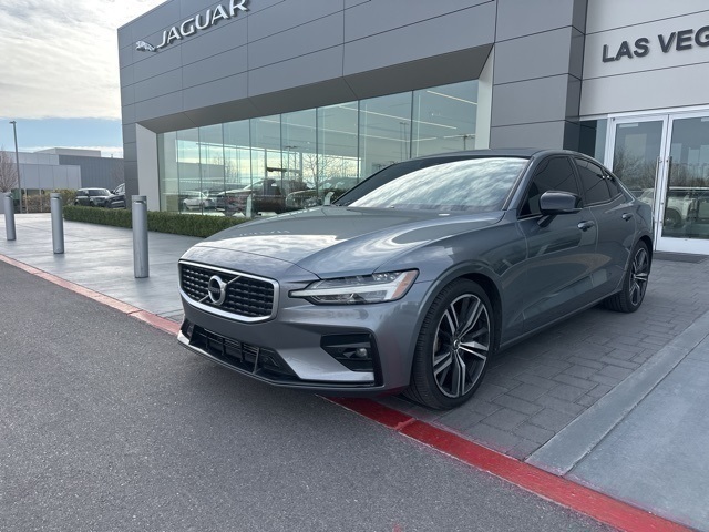2019 Volvo S60 R-Design