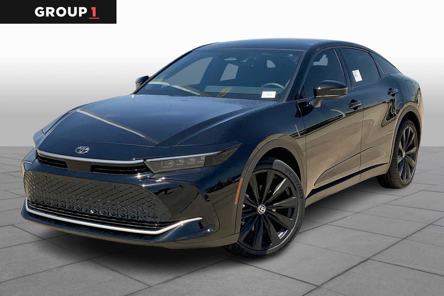 2025 Toyota Crown Limited photo 2