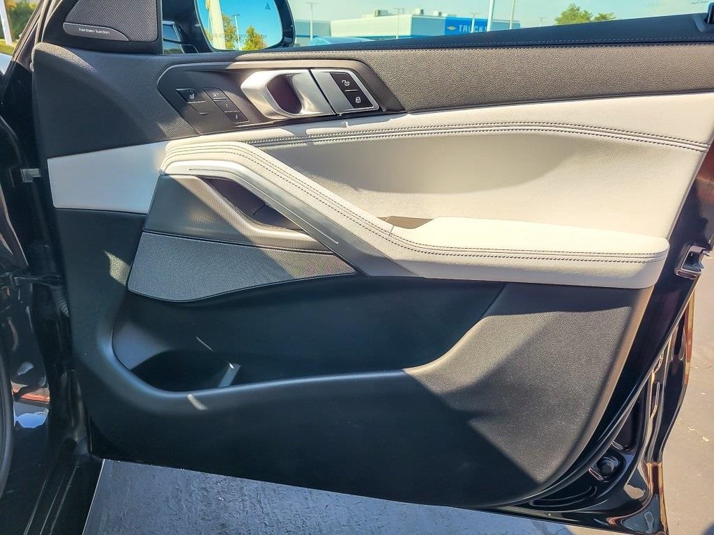 2023 BMW X6 - Image 22