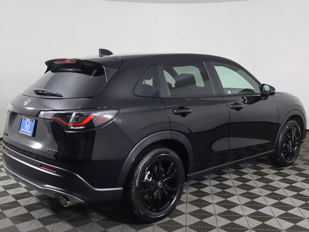 2026 Honda HR-V Sport photo 4