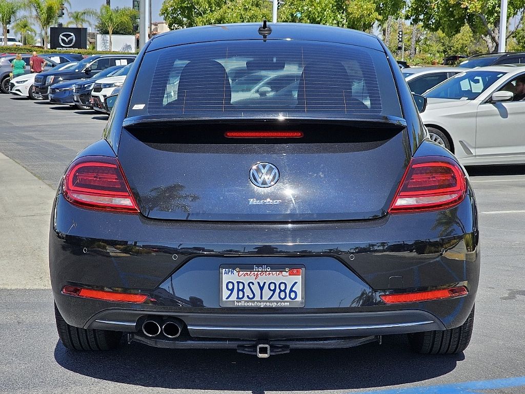 2018 Volkswagen Beetle SE photo 10
