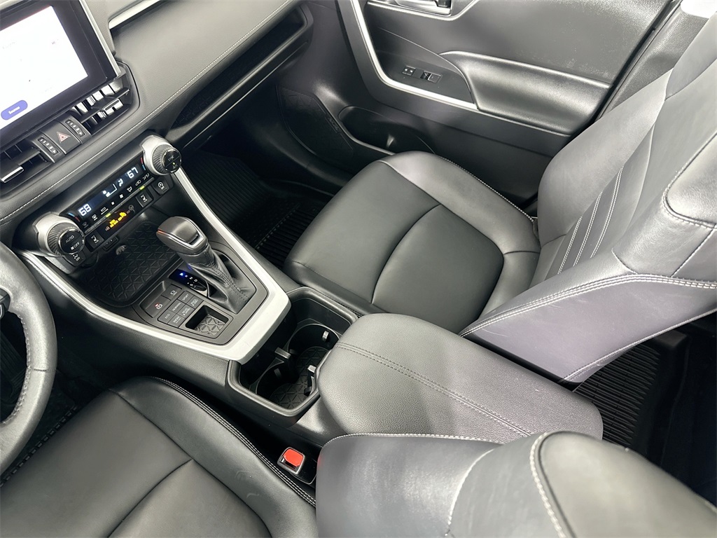 2023 Toyota RAV4 XLE Premium photo 20
