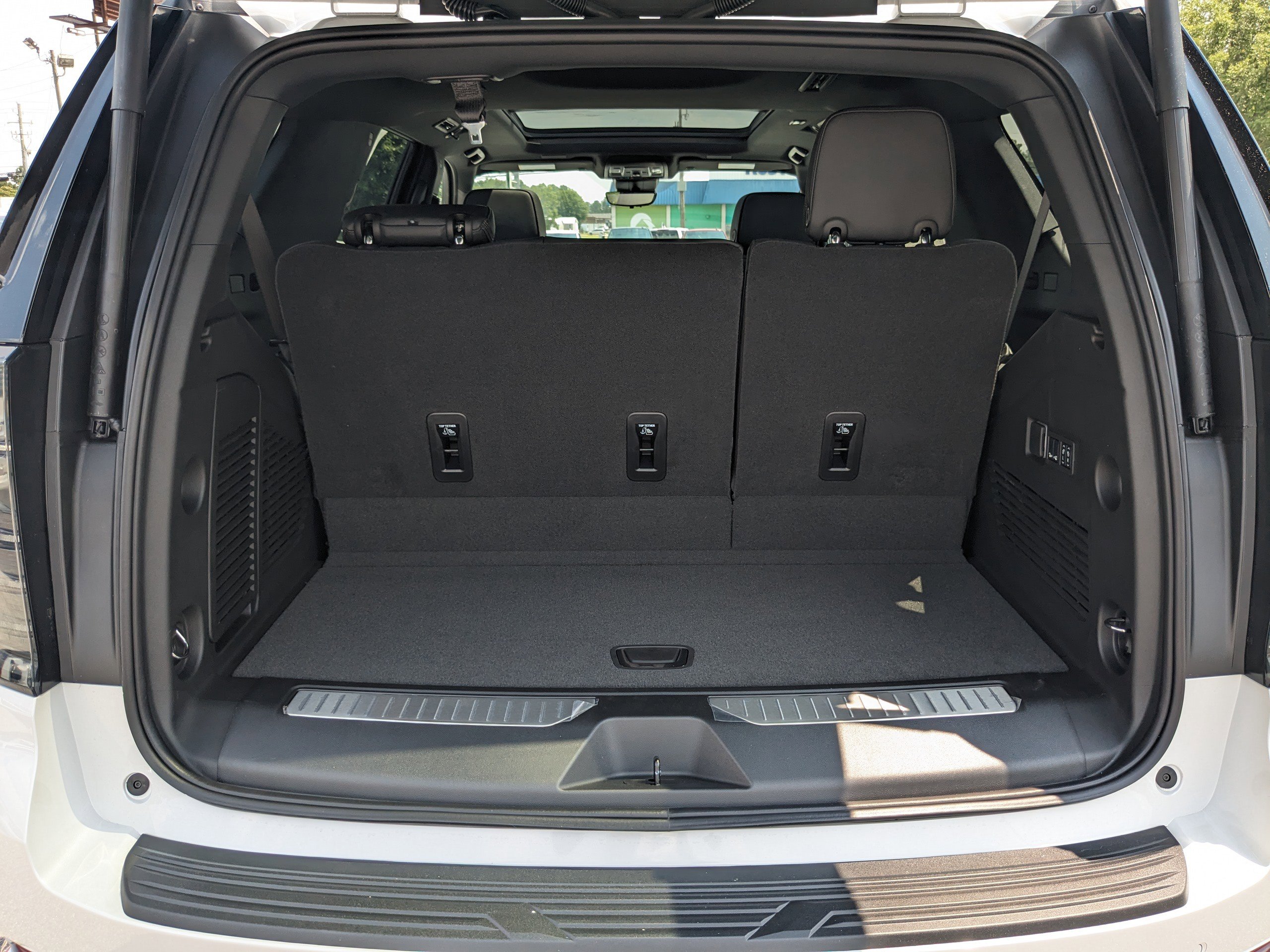 2025 Chevrolet Tahoe High Country photo 11