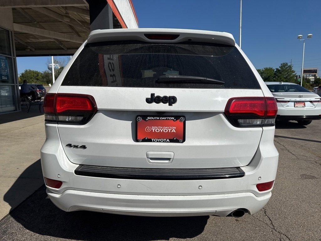 2017 Jeep Grand Cherokee Altitude photo 5