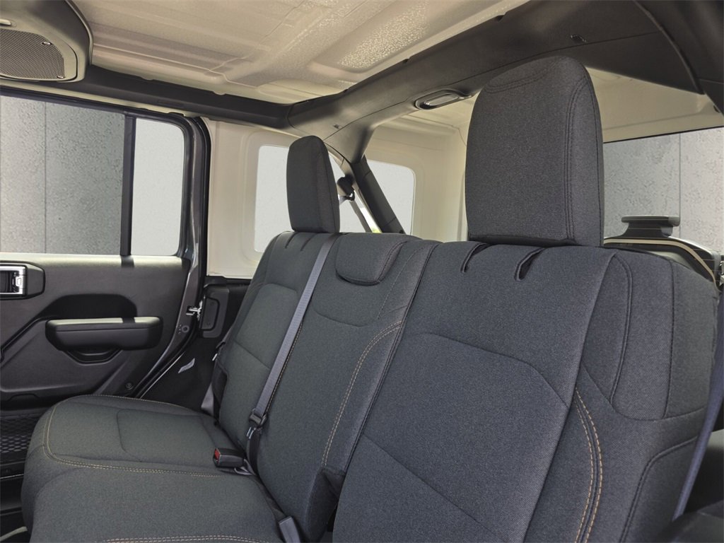 2025 Jeep Wrangler Willys photo 7
