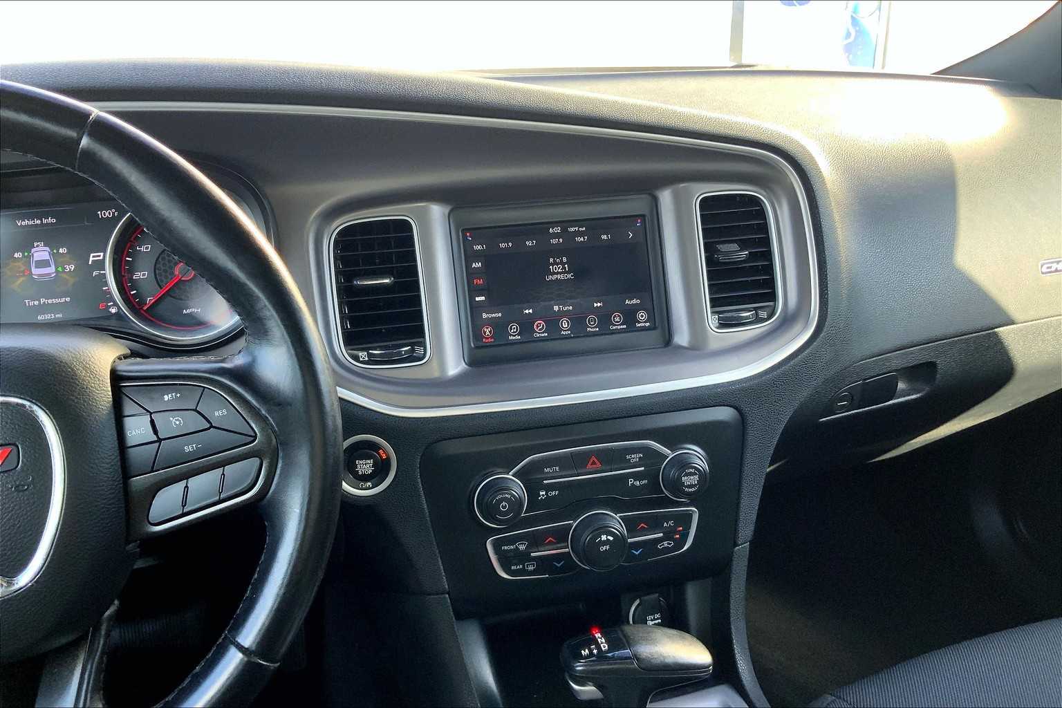 2022 Dodge Charger SXT photo 6