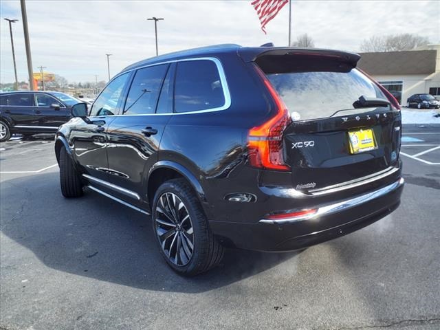 2025 Volvo XC90 T8 AWD Plus photo 4