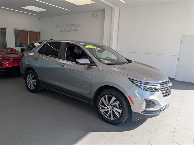 2023 Chevrolet Equinox LT photo 2