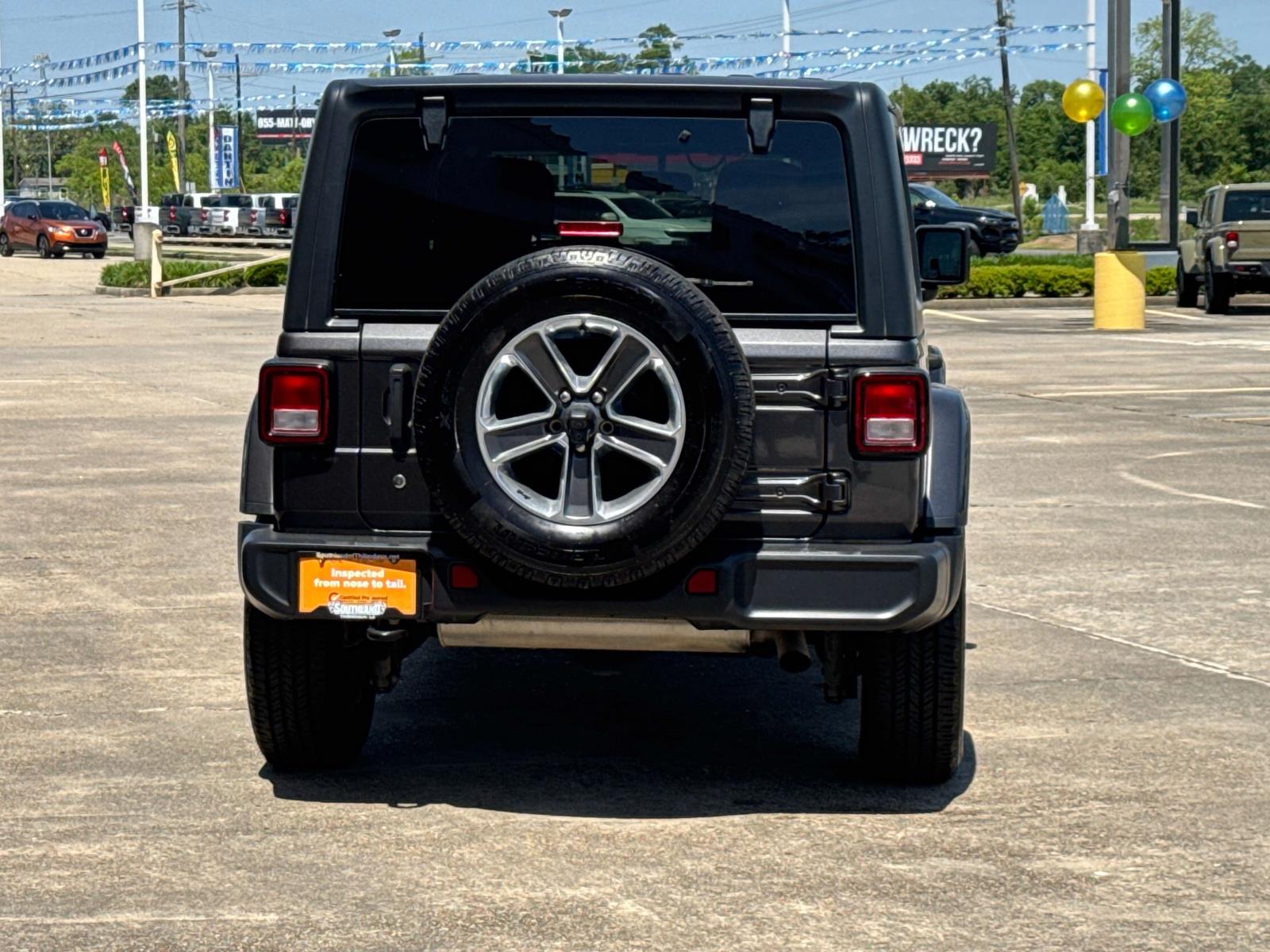 2020 Jeep Wrangler Unlimited Sahara photo 6