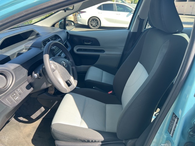 2013 Toyota Prius C Two photo 10