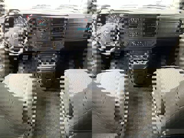2024 Chevrolet Express Passenger LT photo 4