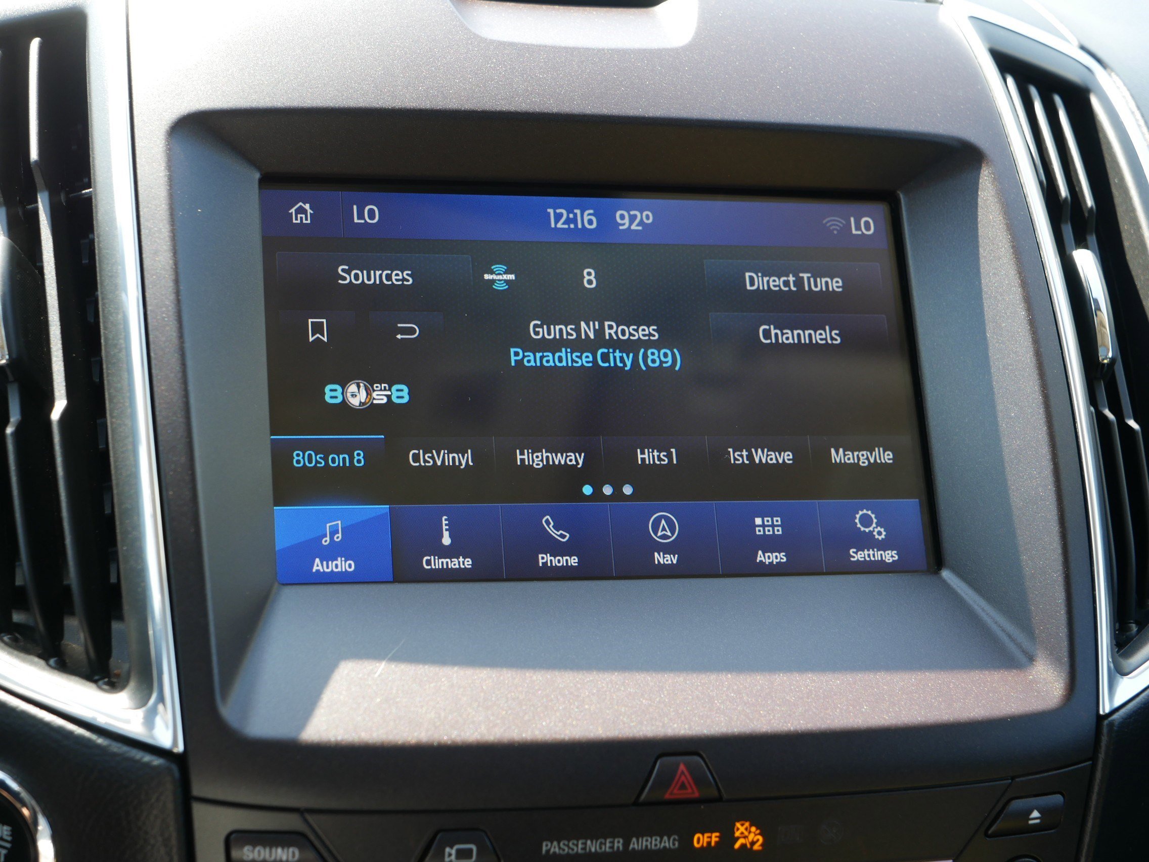 2019 Ford Edge Titanium photo 19