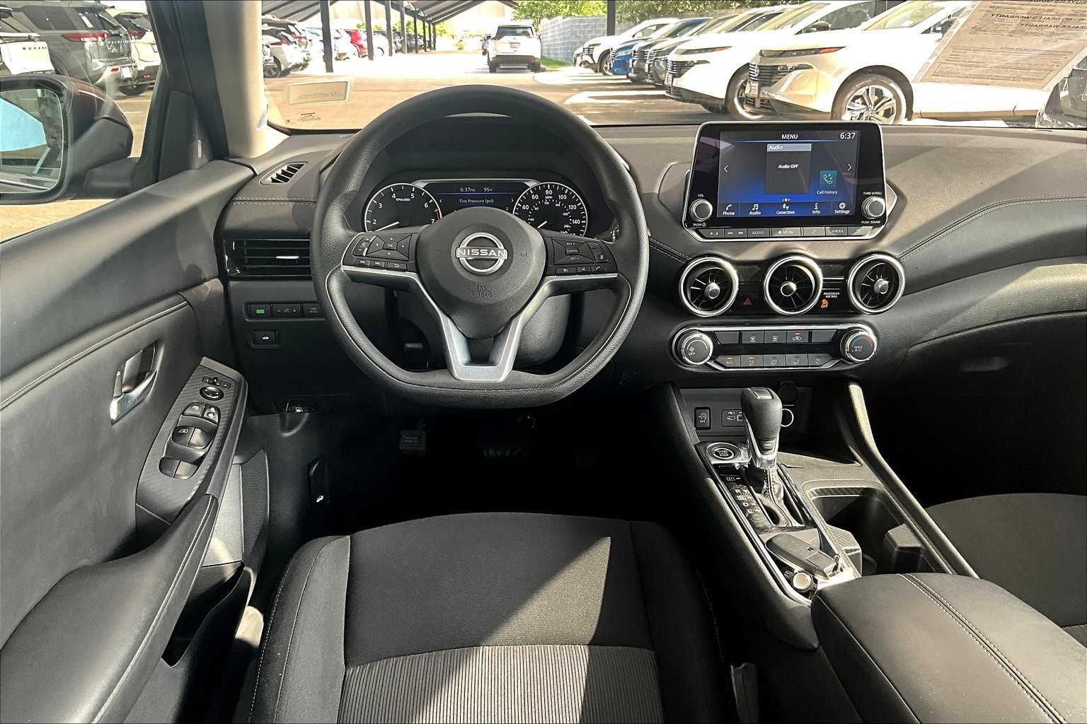 2024 Nissan Sentra SV photo 5