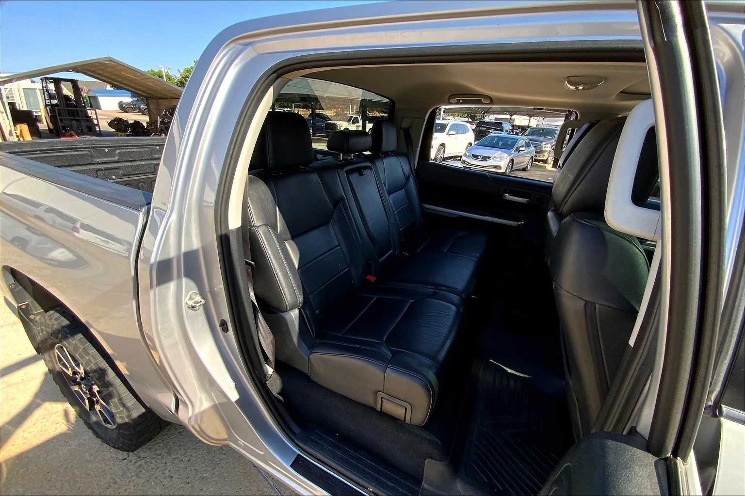 2017 Toyota Tundra Limited photo 18