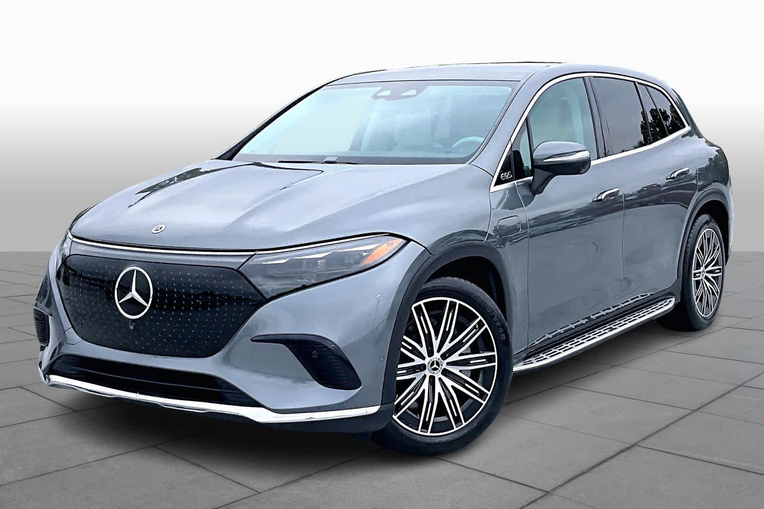 2023 Mercedes-Benz EQS SUV Base's photo