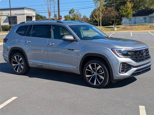 2026 Volkswagen Atlas SEL Premium R-Line photo 2