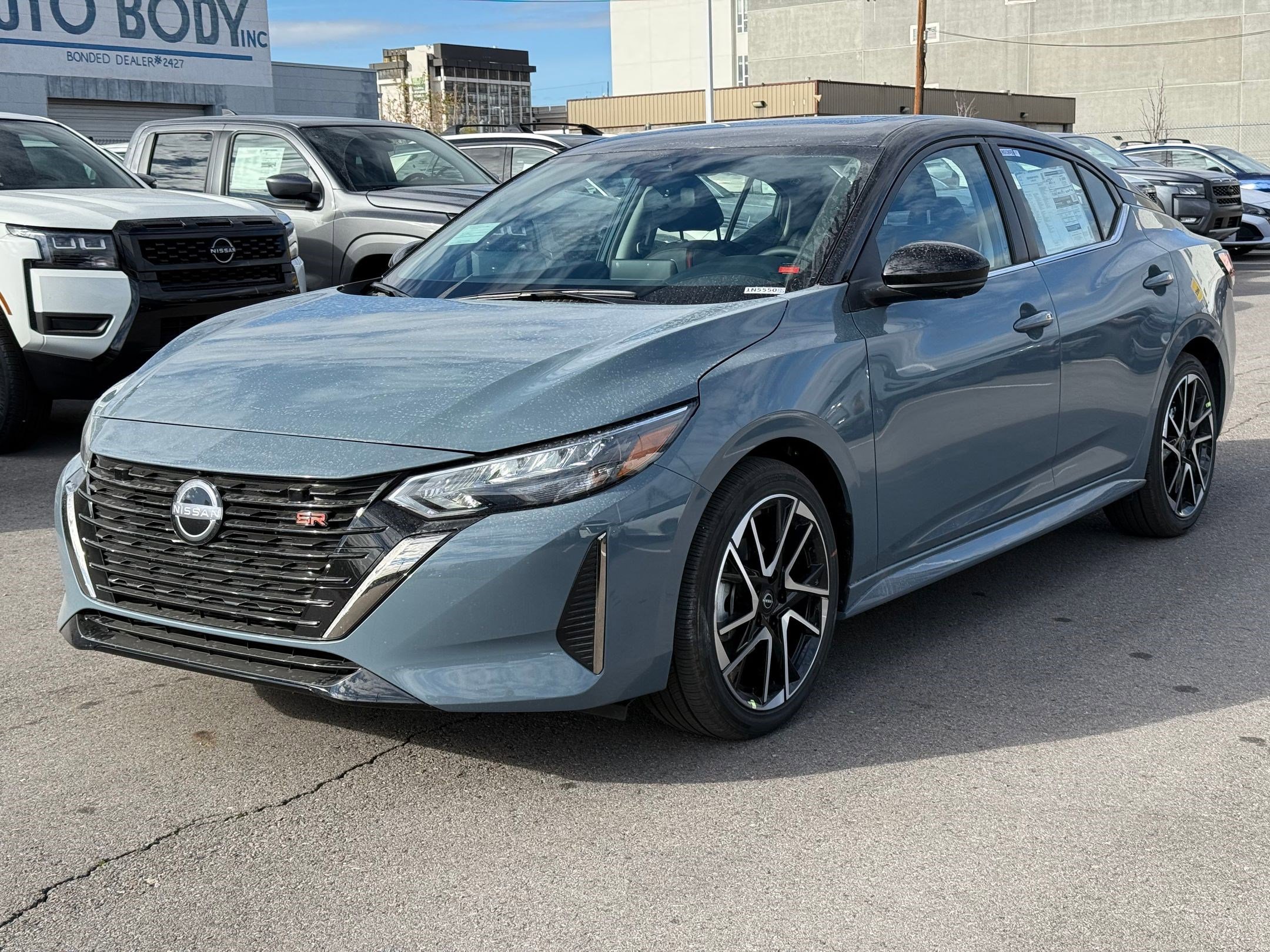 2025 Nissan Sentra SR photo 2