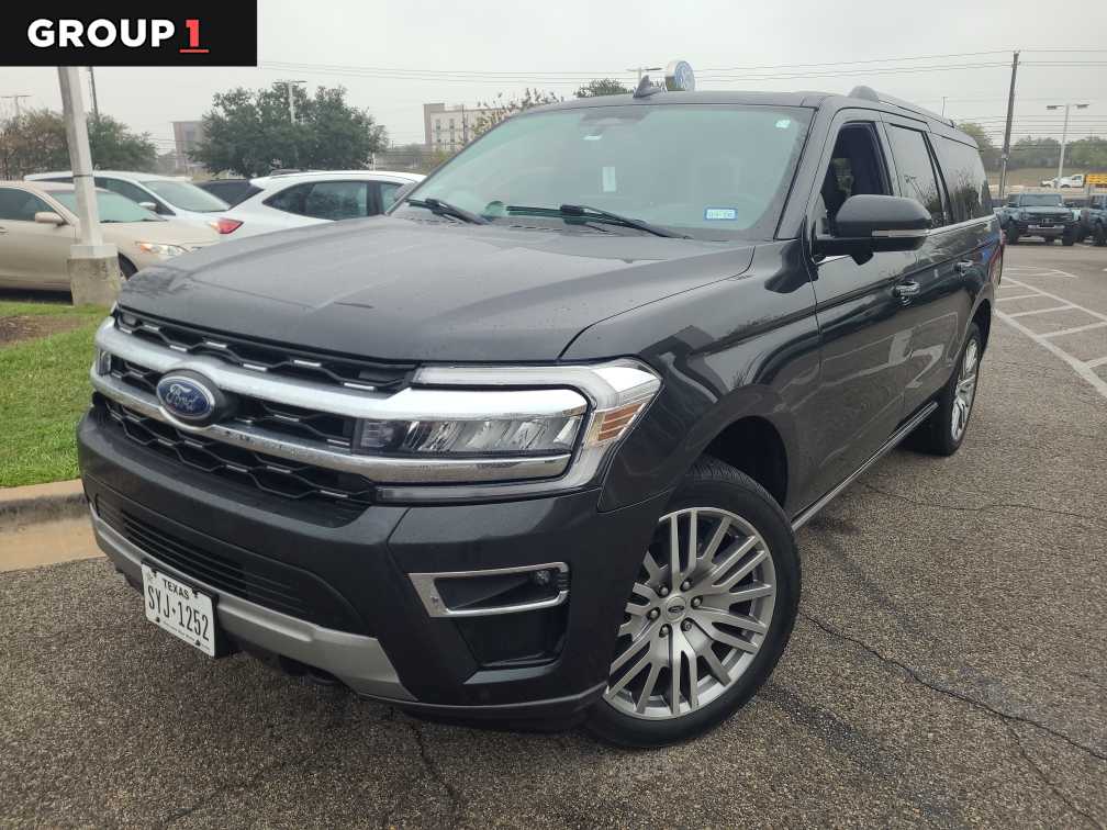 2023 Ford Expedition Limited's photo