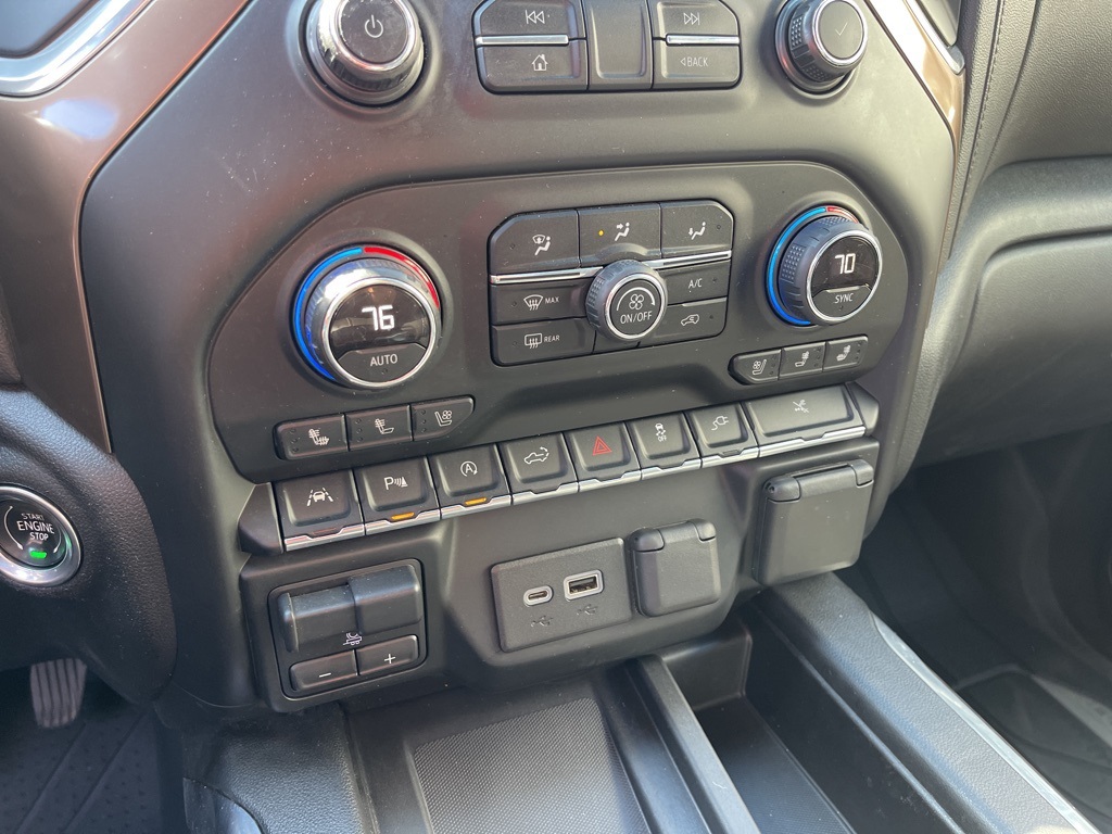 2019 Chevrolet Silverado 1500 High Country photo 9
