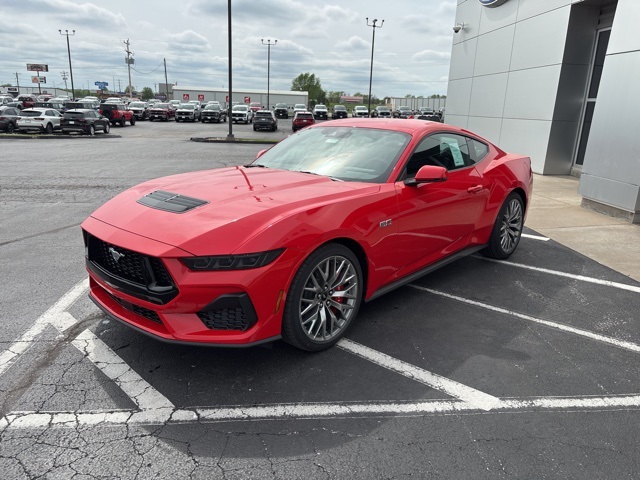 2025 Ford Mustang GT Premium photo 2