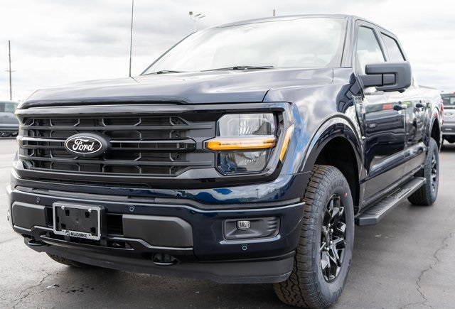 2025 Ford F-150 XLT photo 2