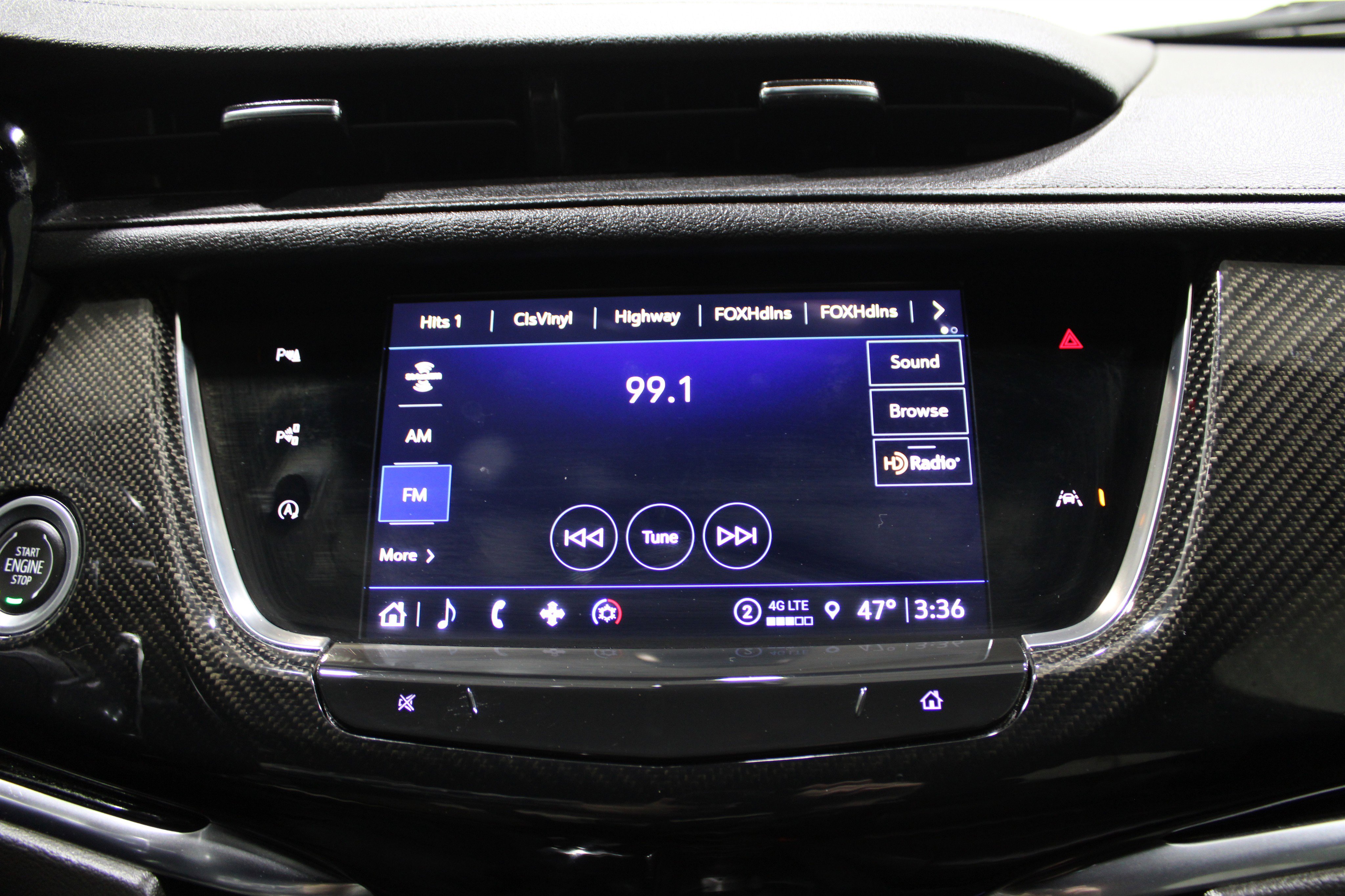 2022 Cadillac XT6 Sport photo 3