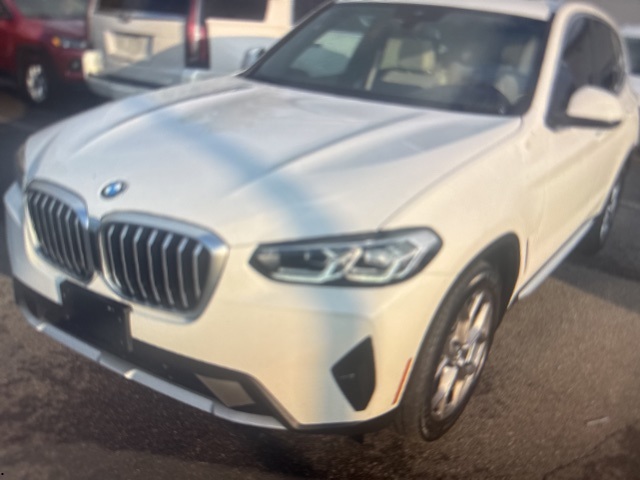 2022 BMW X3 30i's photo