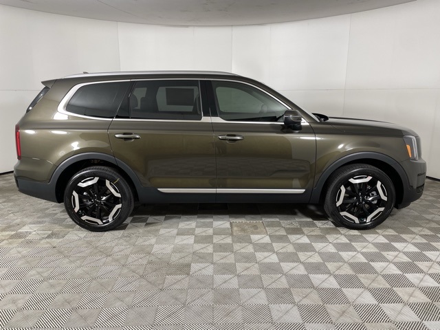 2025 Kia Telluride S photo 5