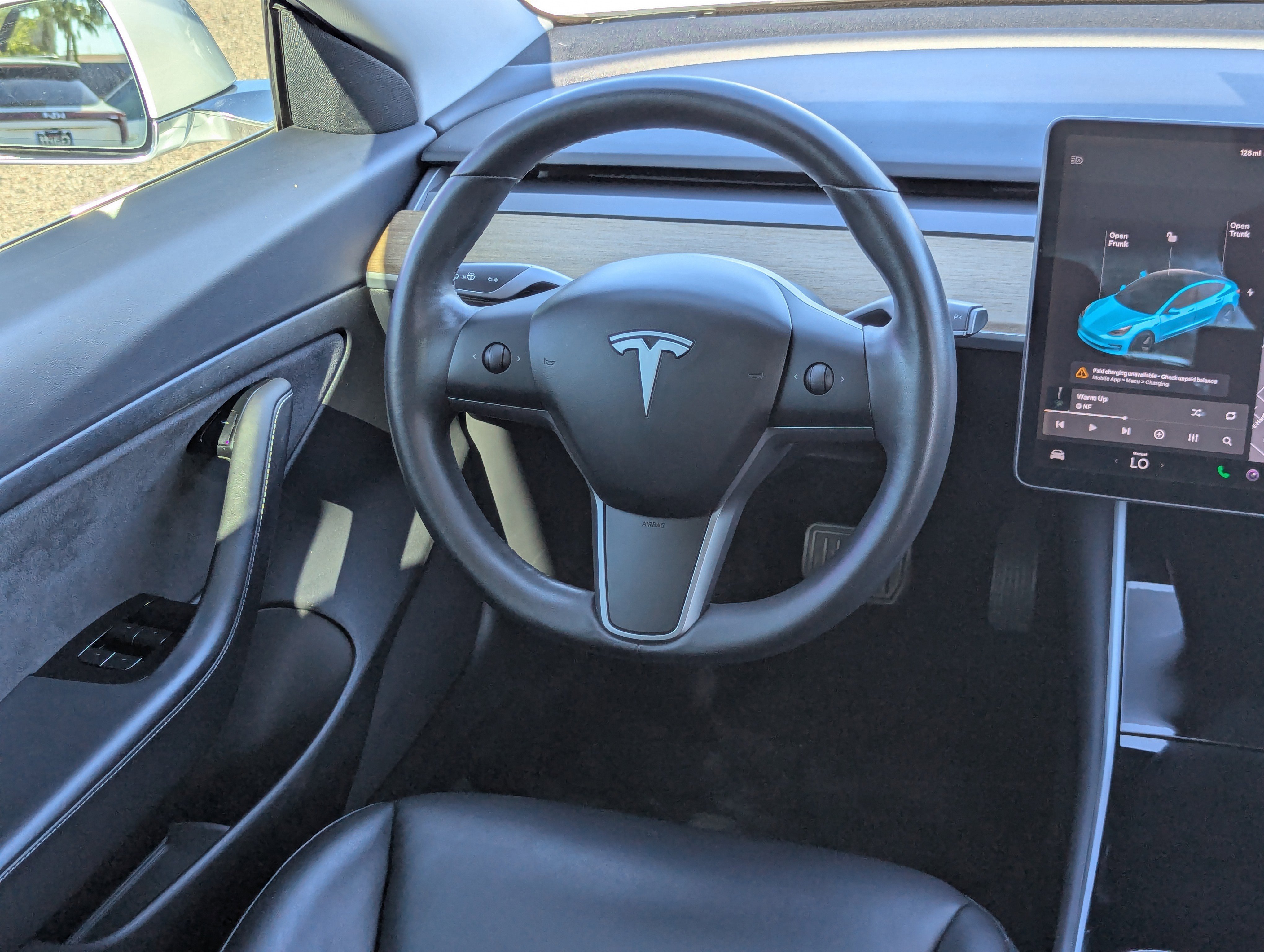 2020 Tesla Model 3 Standard Range Plus photo 2