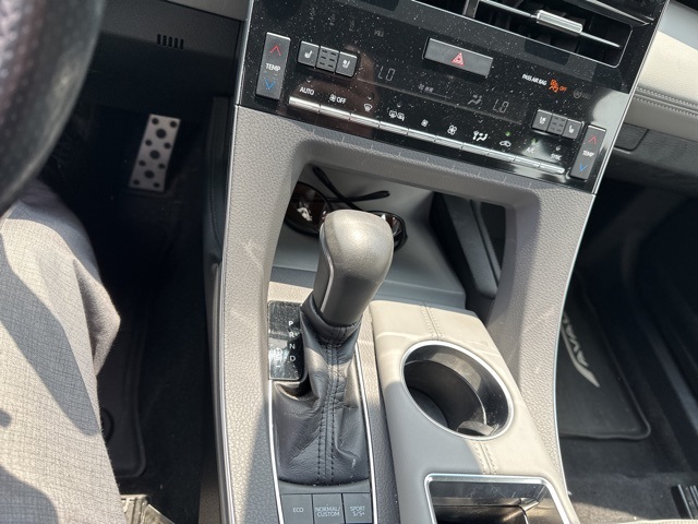 2019 Toyota Avalon Touring photo 11