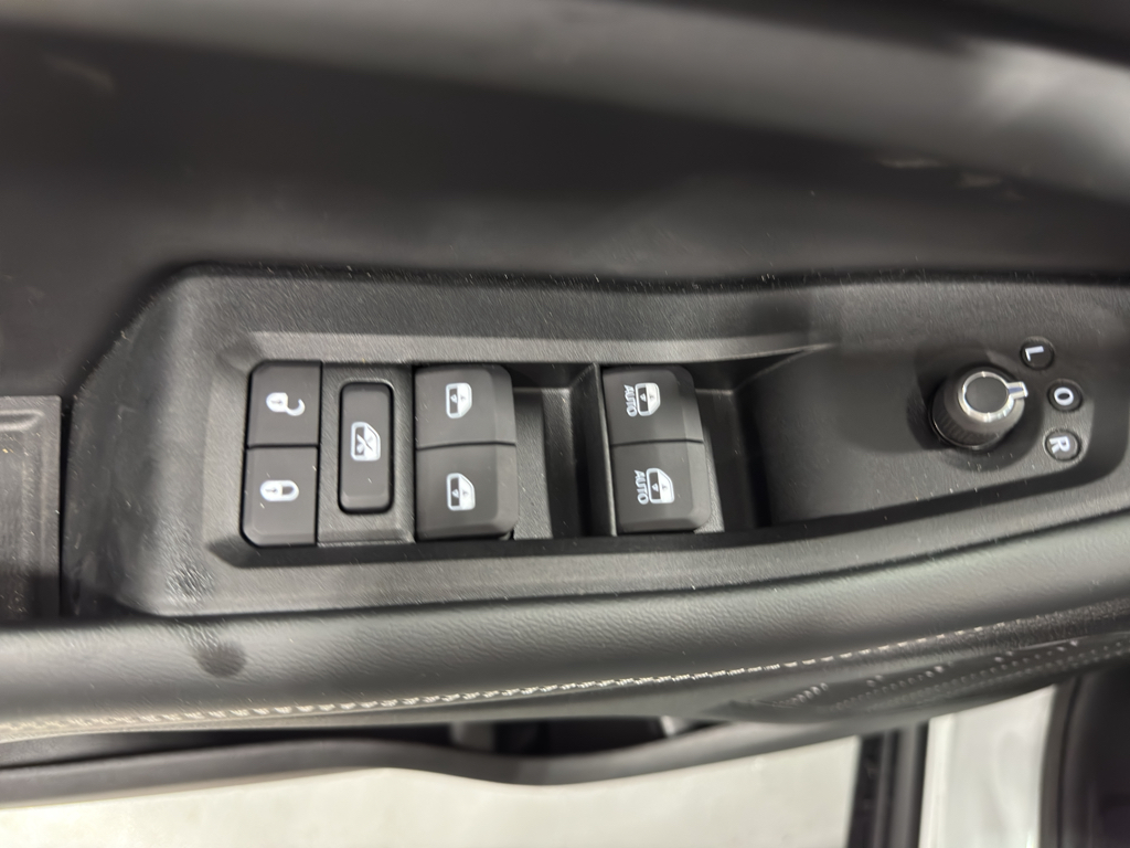 2025 Jeep Grand Cherokee Altitude X photo 24