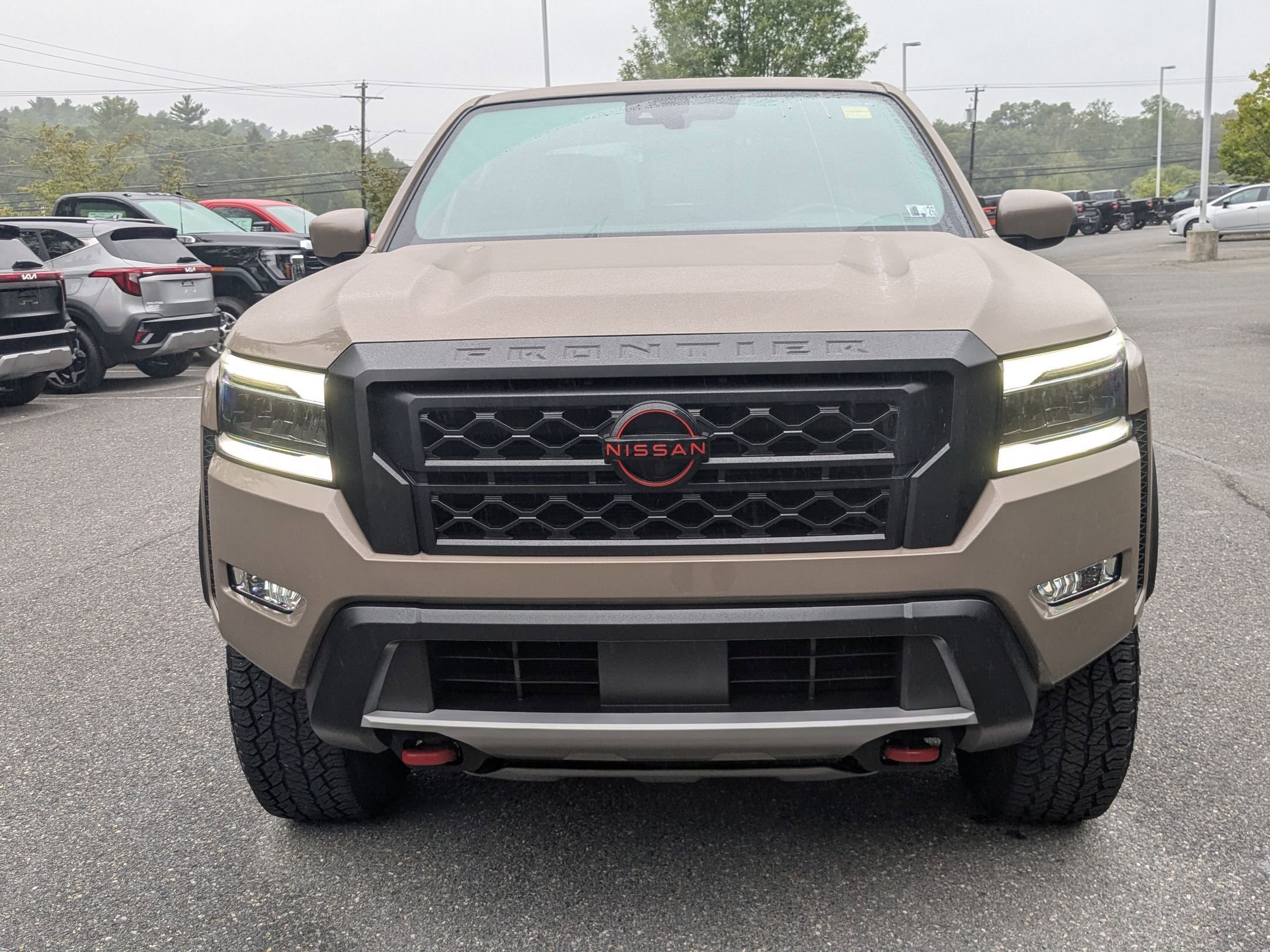 2023 Nissan Frontier PRO-4X photo 2