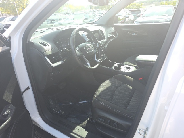2022 Gmc Terrain SLE photo 9