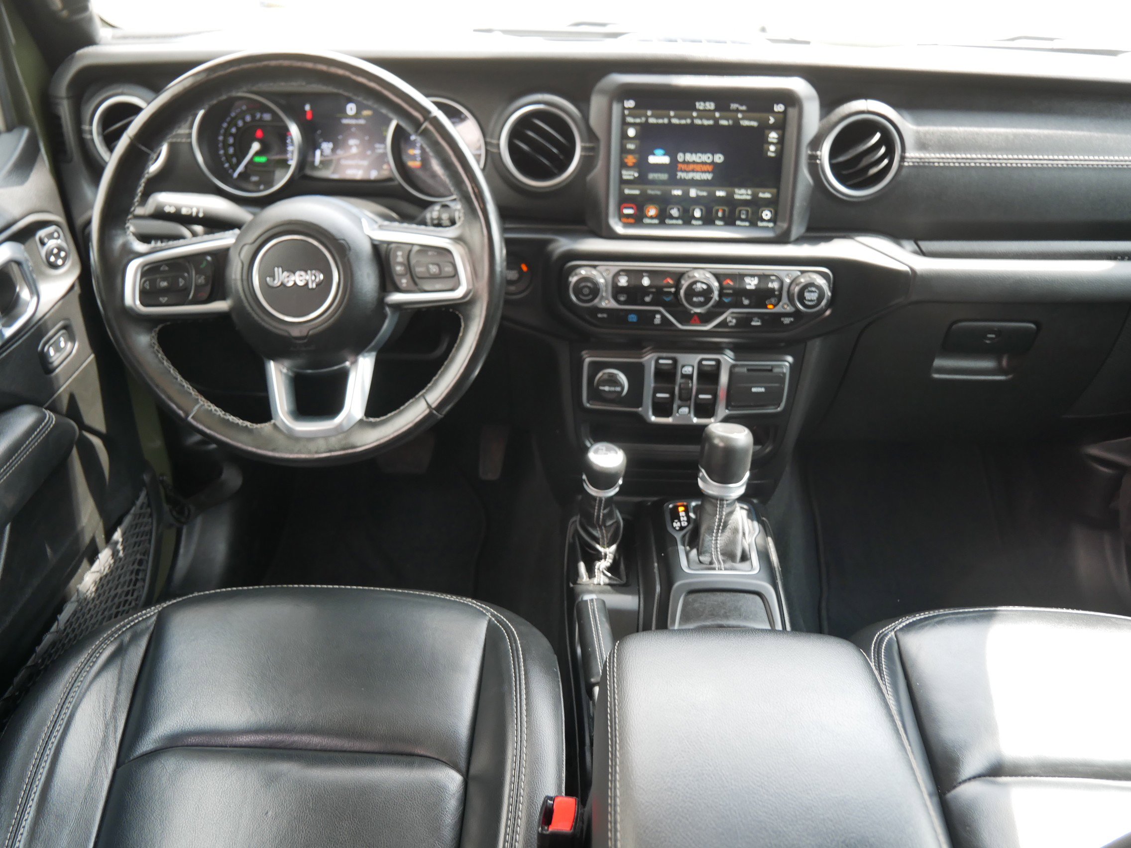 2022 Jeep Wrangler 4xe Unlimited Sahara photo 15