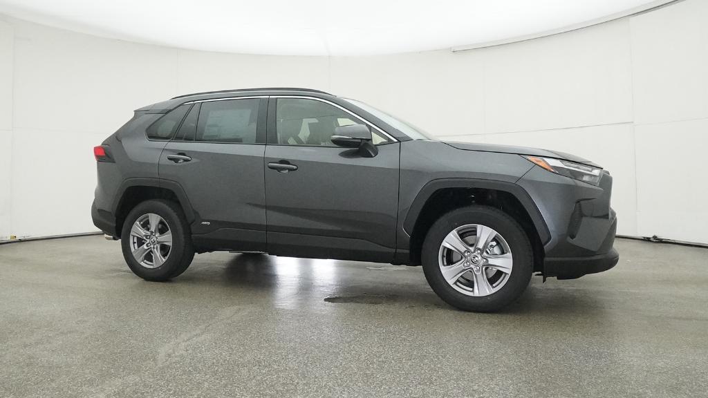 2025 Toyota RAV4 Hybrid XLE photo 28